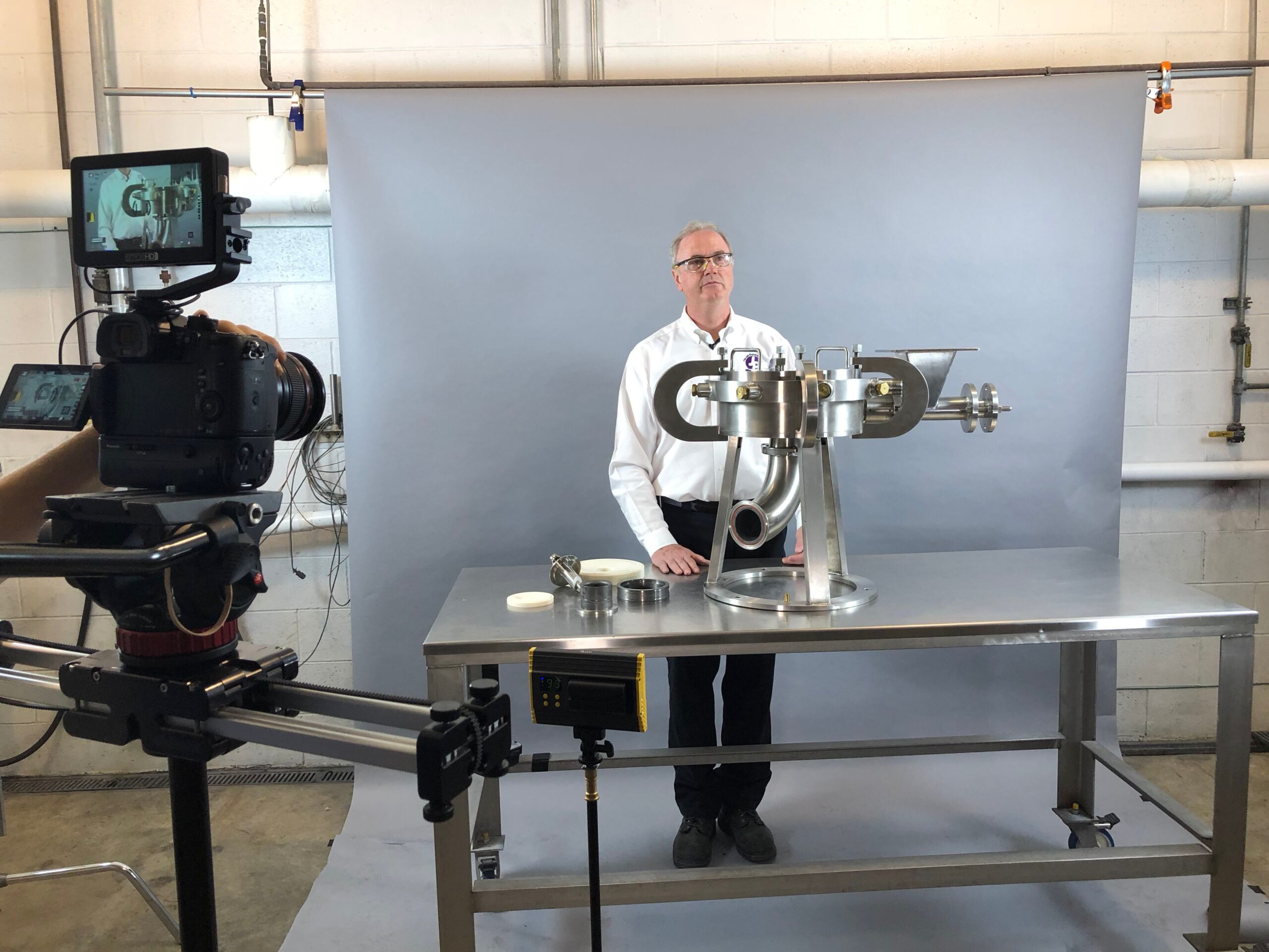 Tips For Creating Effective Training Videos For B2B Manufacturing Company